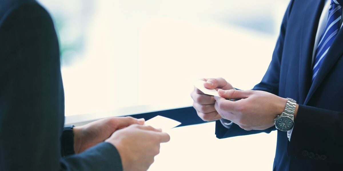 In che modo creare dei biglietti da visita aziendali